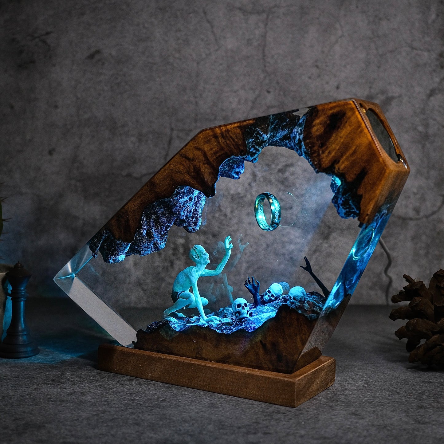 The Ring Seeker: Abyssal Shadow Resin Lamp